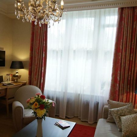 Chelsea: Exceptional 1Br W/Views Of The River Thames & Battersea Park Appartamento Londra Esterno foto