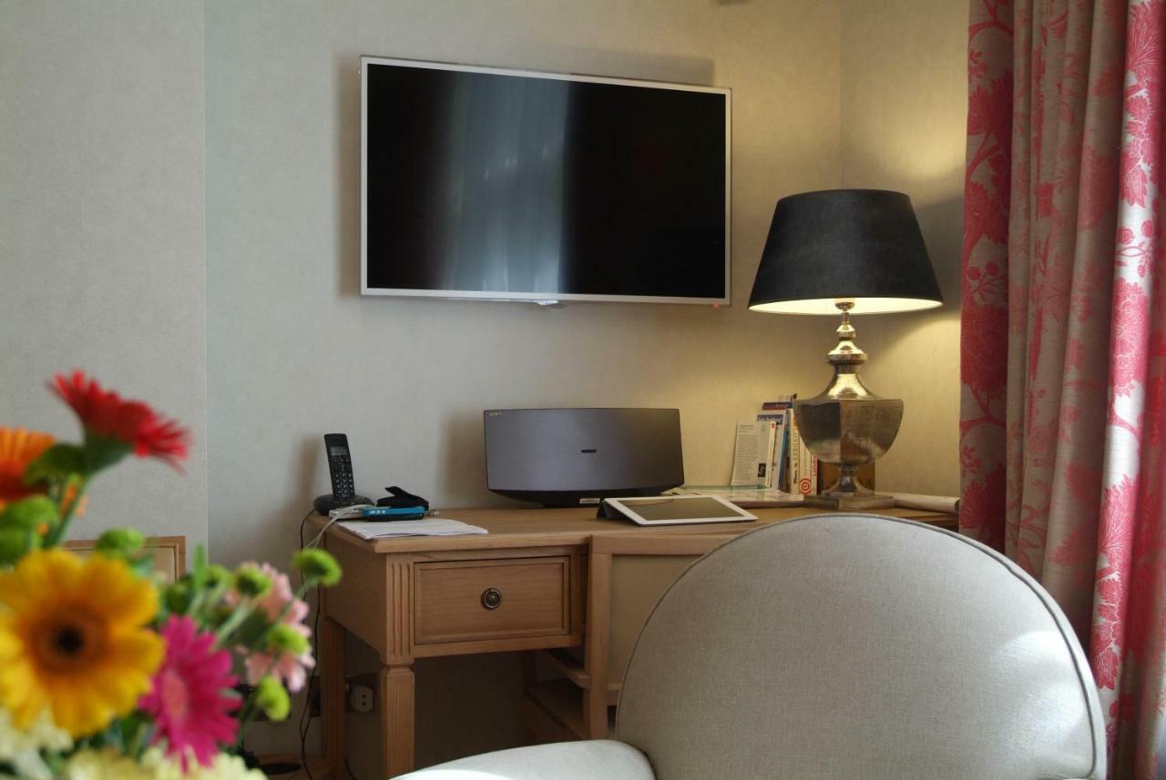 Chelsea: Exceptional 1Br W/Views Of The River Thames & Battersea Park Appartamento Londra Esterno foto